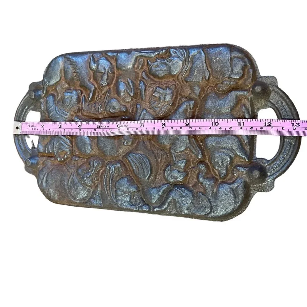 John Wright Cast Iron Wild Animal Puzzle Candy Mold Baking Pan Vintage 1984 Rust